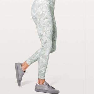 Lululemon wunder under high rise 25” jasmine multi full-on luxtreme